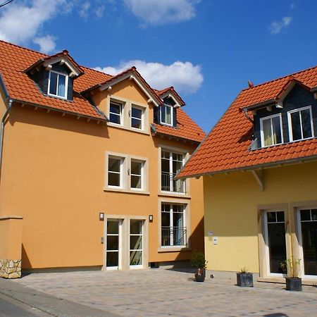 Gaestehaus Ressler Harxheim Exteriör bild