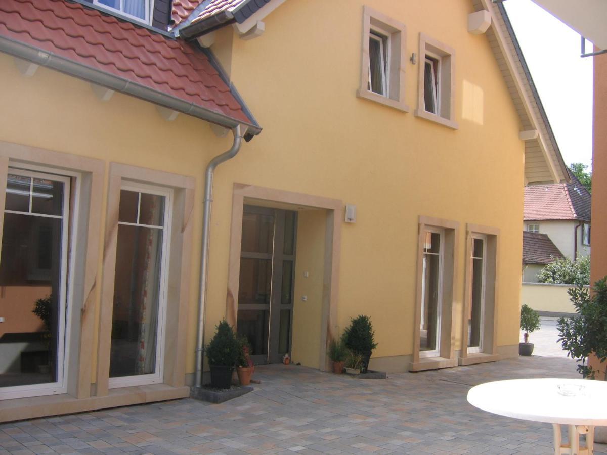Gaestehaus Ressler Harxheim Exteriör bild